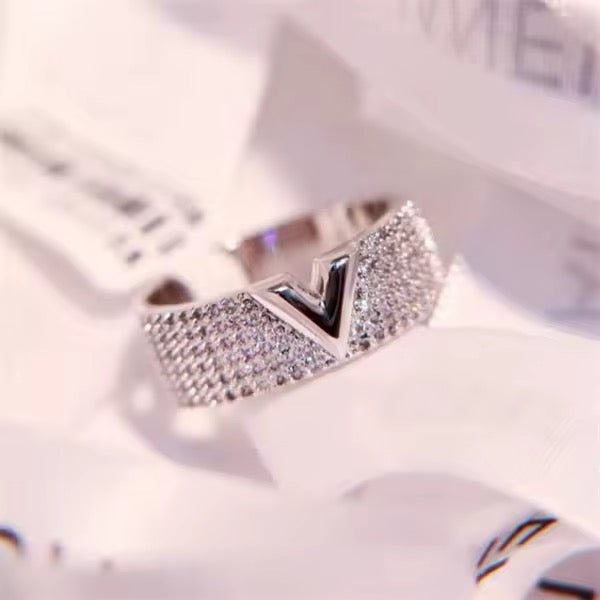 V Diamond Ring